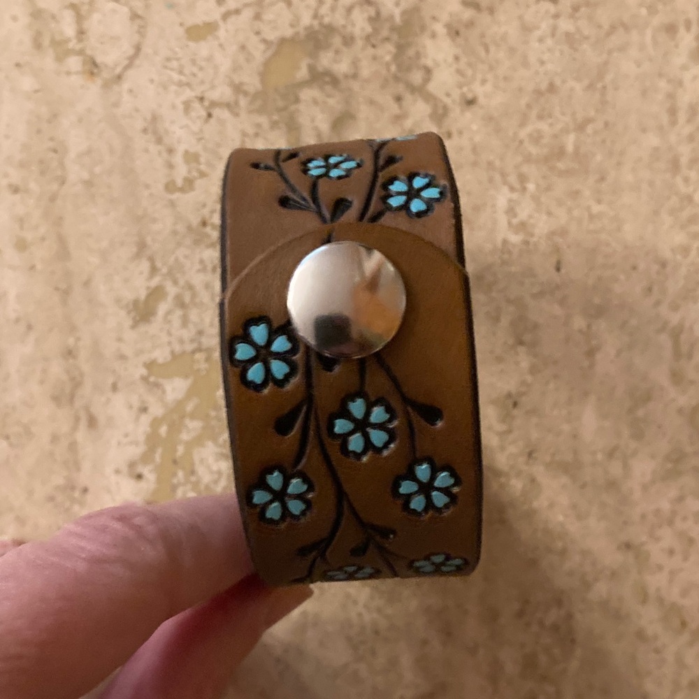 Brown with Blue Flowers Leather Bracelet Western Snap Nature Inspired Cabincore - Picture 10 of 10